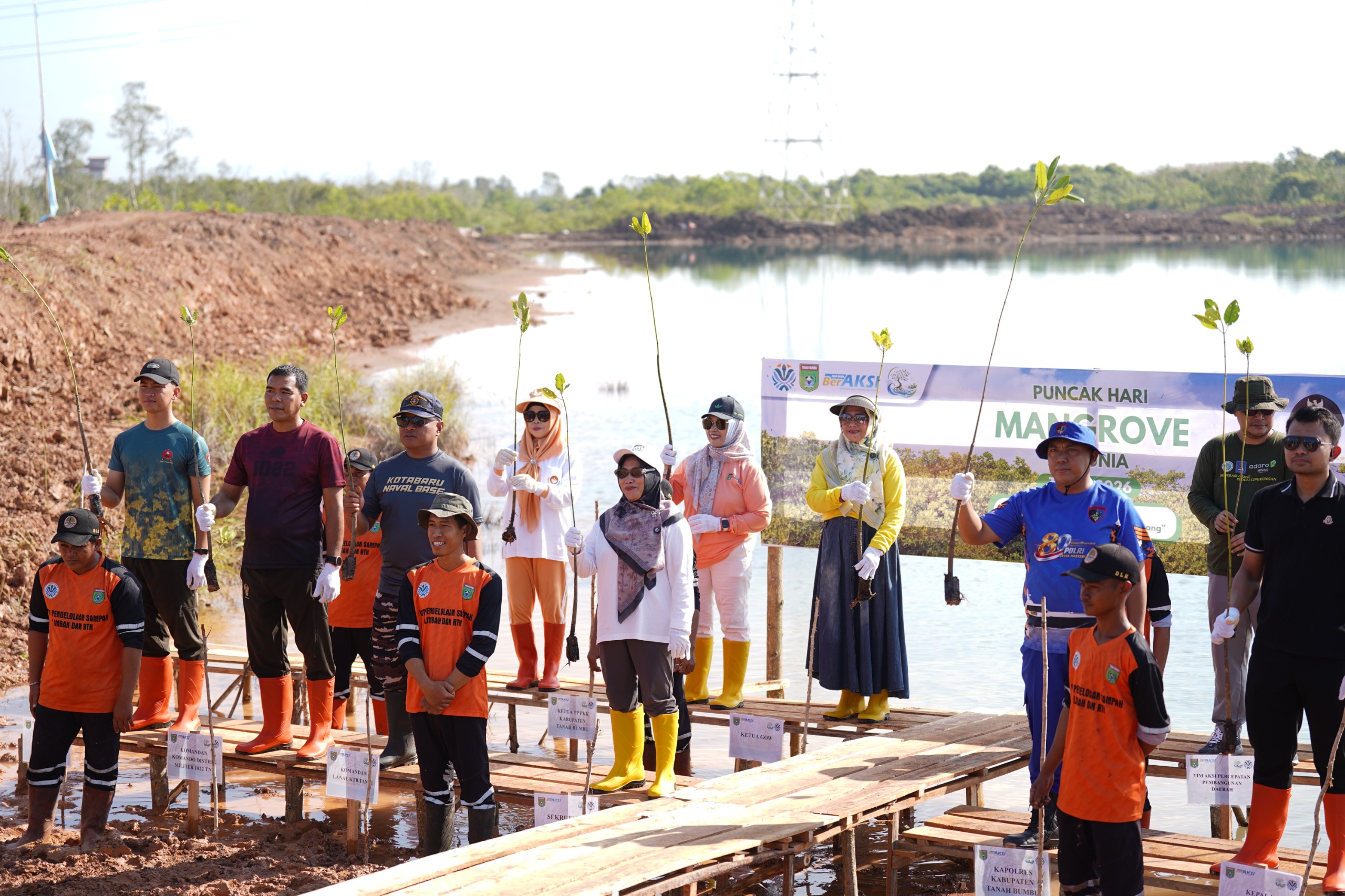 Hari Mangrove Sedunia 2026, Tanah Bumbu Tanam Mangrove untuk Generasi Mendatang