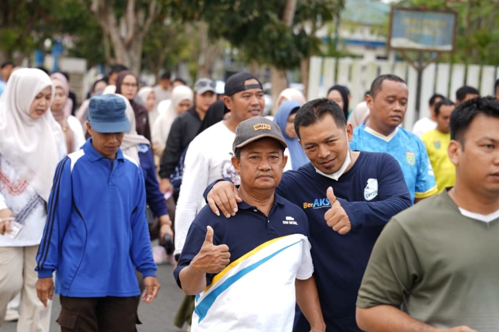 Aksi Jalan Sehat ASN Tanah Bumbu di Batulicin dengan pesan waspada Karhutla.